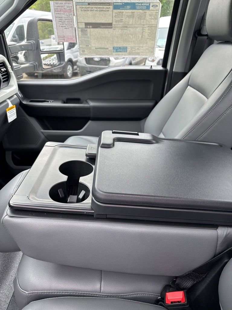 New 2026 Ford F350 XL w/ XL Chrome Package AWD/4WD image 18