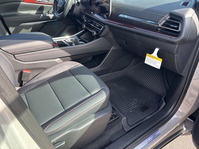 New 2026 Chevrolet Traverse Z71 w/ Driver Confidence Package image 13