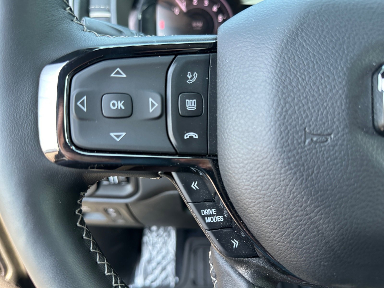 New 2025 RAM 1500 Limited image 23