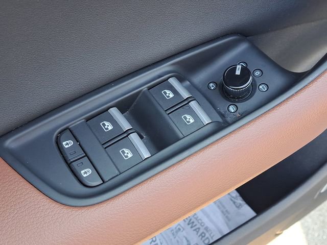 Used 2022 Audi Q8 Premium Plus image 20