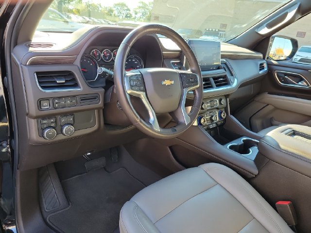 Used 2021 Chevrolet Suburban LT w/ LT Signature Plus Package AWD/4WD image 25