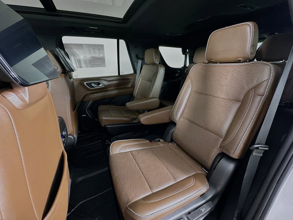 Used 2021 Chevrolet Tahoe High Country w/ Premium Package image 24