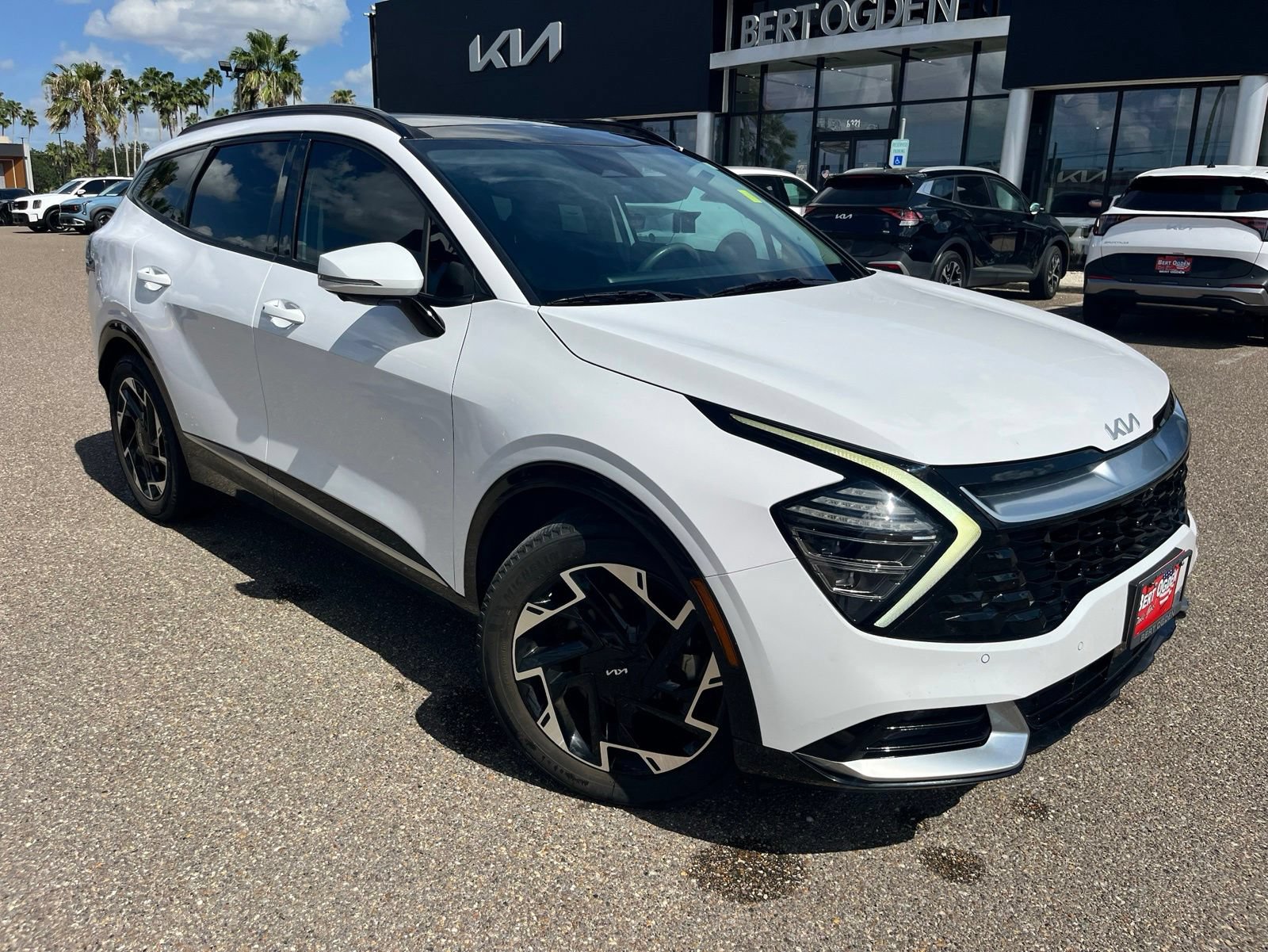 Used 2023 Kia Sportage SX FWD video 1