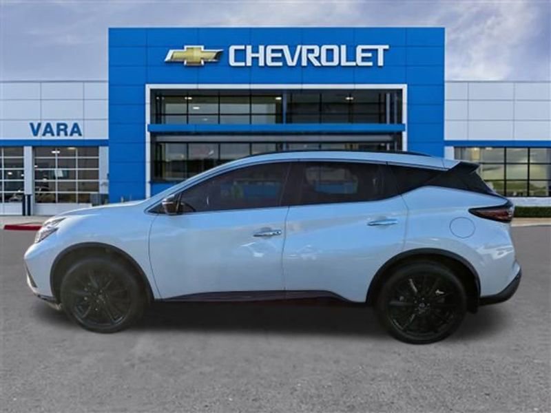 Used 2024 Nissan Murano SV w/ SV Midnight Edition Package image 2