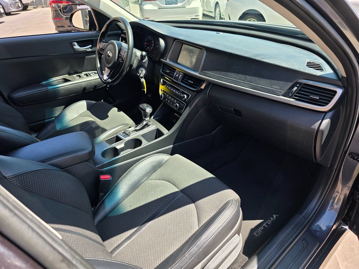 Used 2018 Kia Optima S FWD image 14
