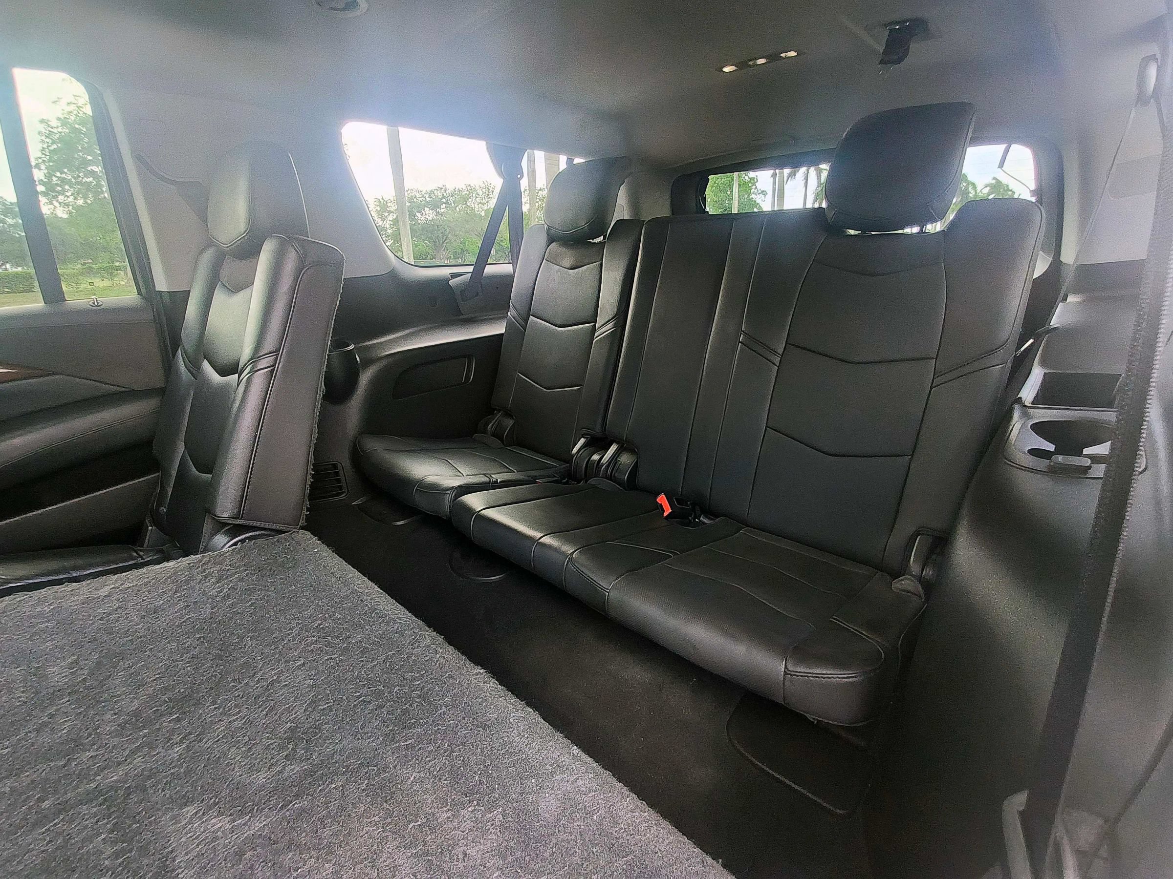 Used 2018 Cadillac Escalade ESV Premium Luxury AWD/4WD image 15