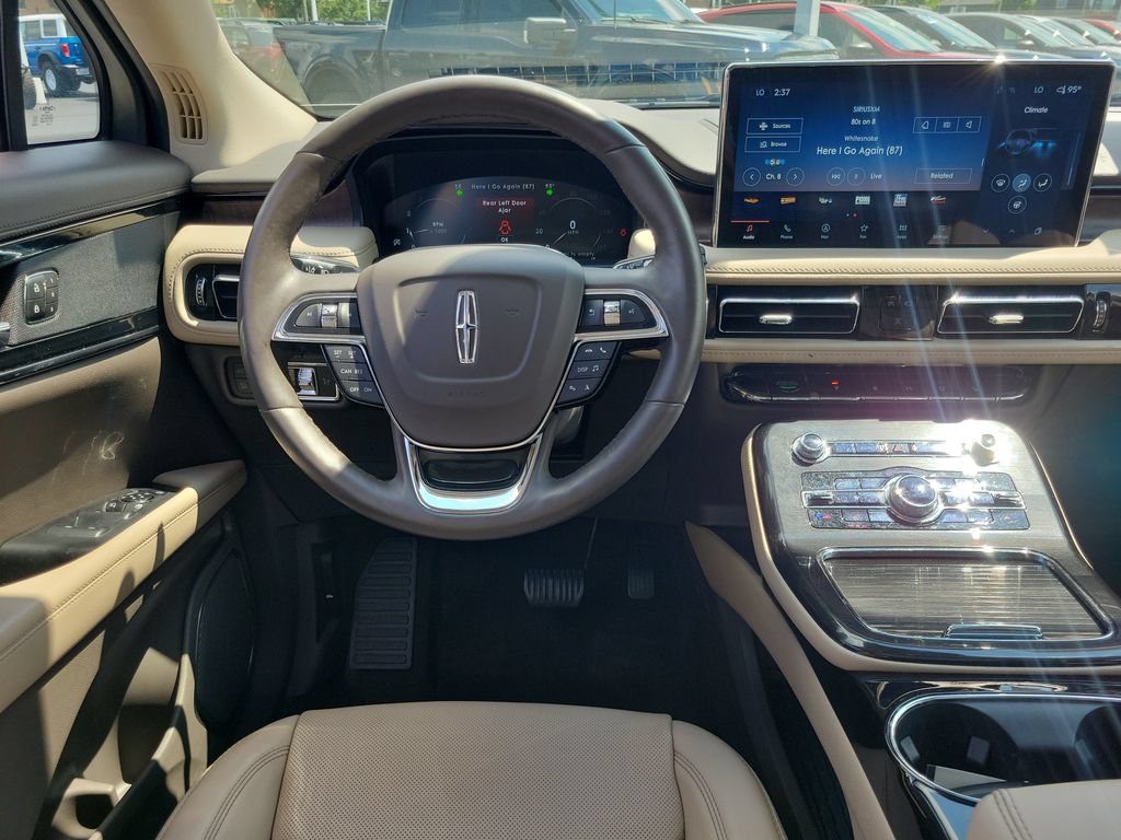 Certified 2023 Lincoln Nautilus Reserve AWD/4WD image 12