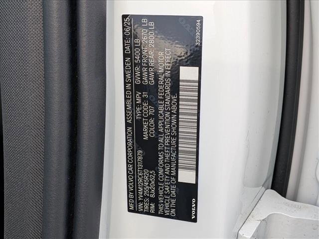 New 2026 Volvo XC60 B5 Plus w/ Protection Package Premier image 20