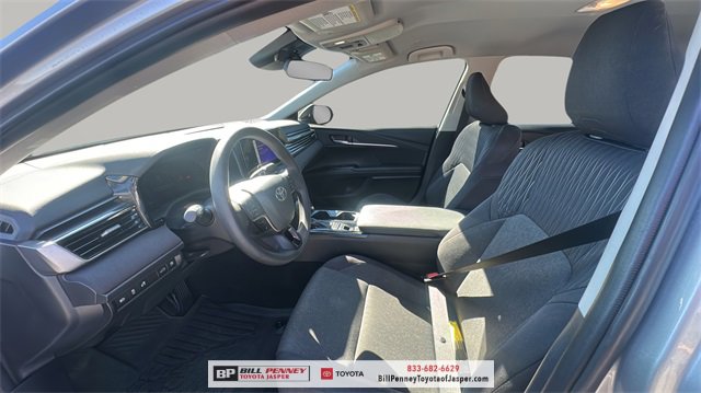 Used 2025 Toyota Camry LE image 11