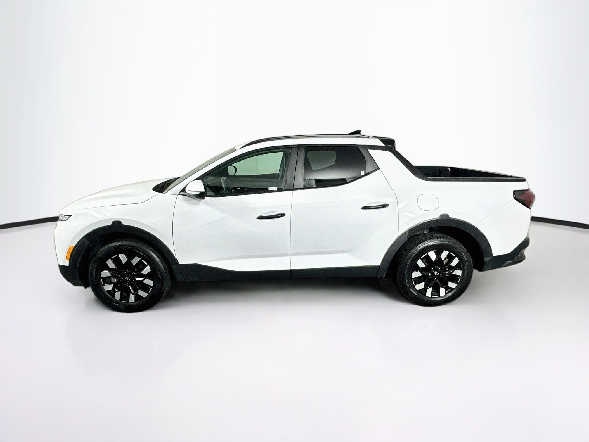 Used 2025 Hyundai Santa Cruz SEL FWD image 4