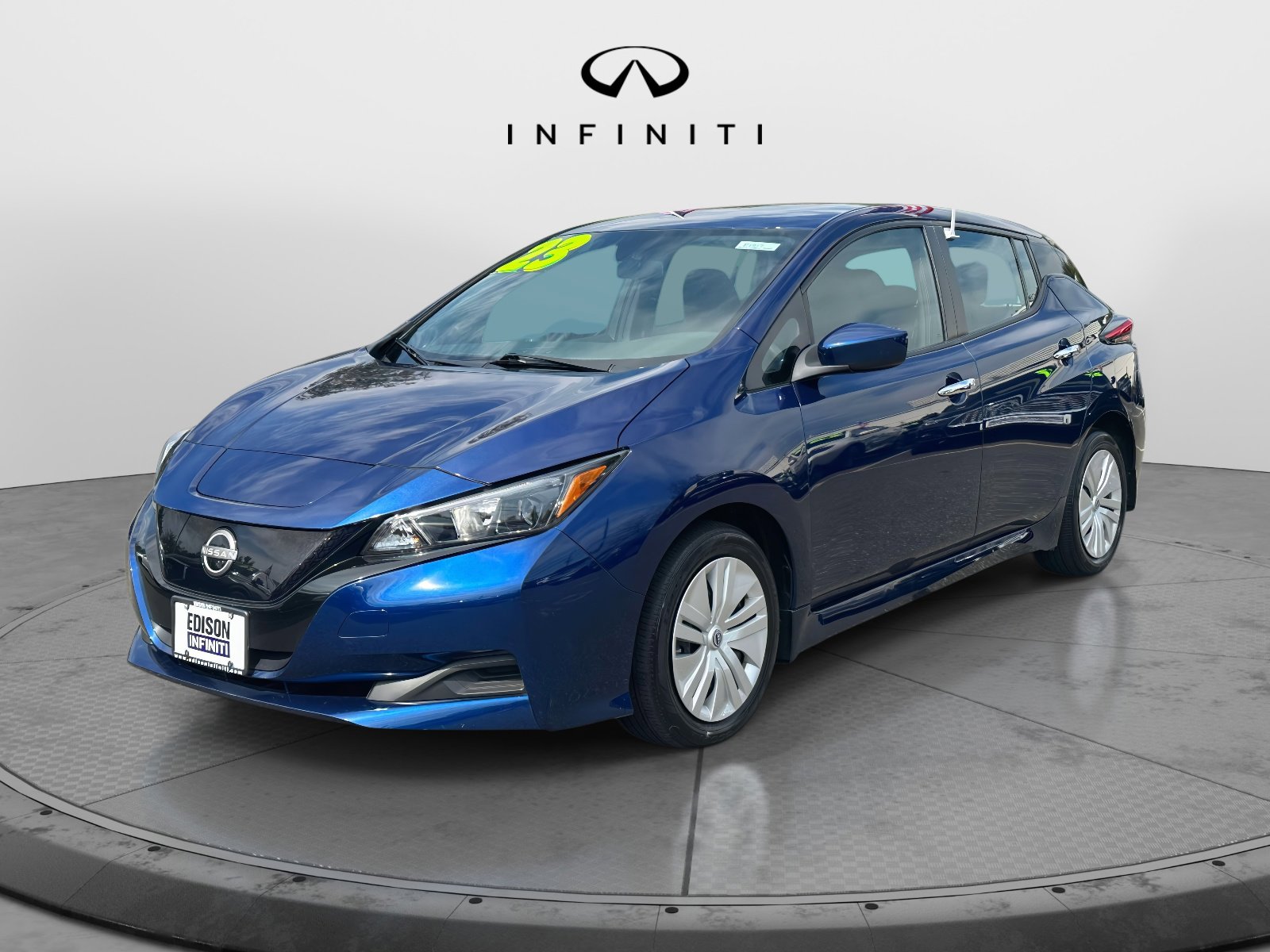 Used 2023 Nissan Leaf S image 2