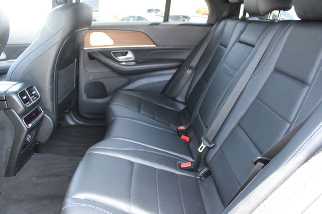 Used 2023 Mercedes-Benz GLE 450 4MATIC w/ AMG Line Exterior image 41