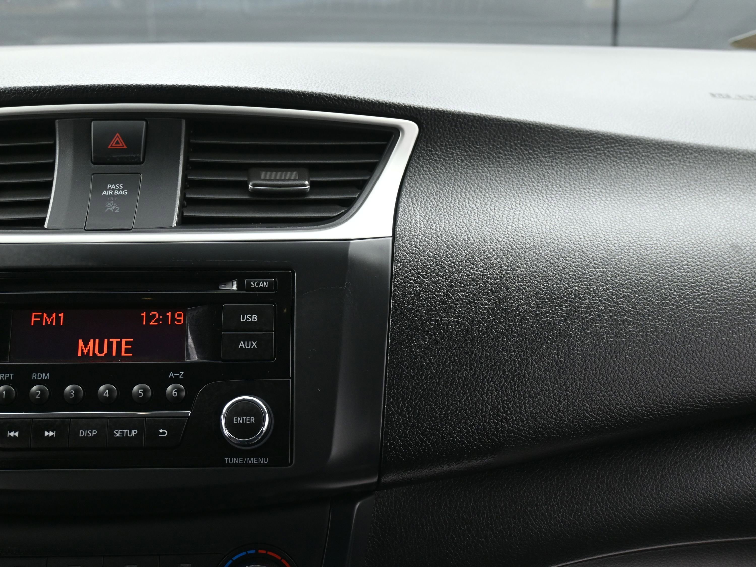 Used 2017 Nissan Sentra S image 27