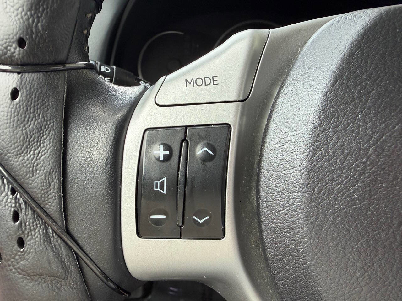 Used 2011 Lexus CT 200h Premium w/ Premium Audio Pkg FWD image 17