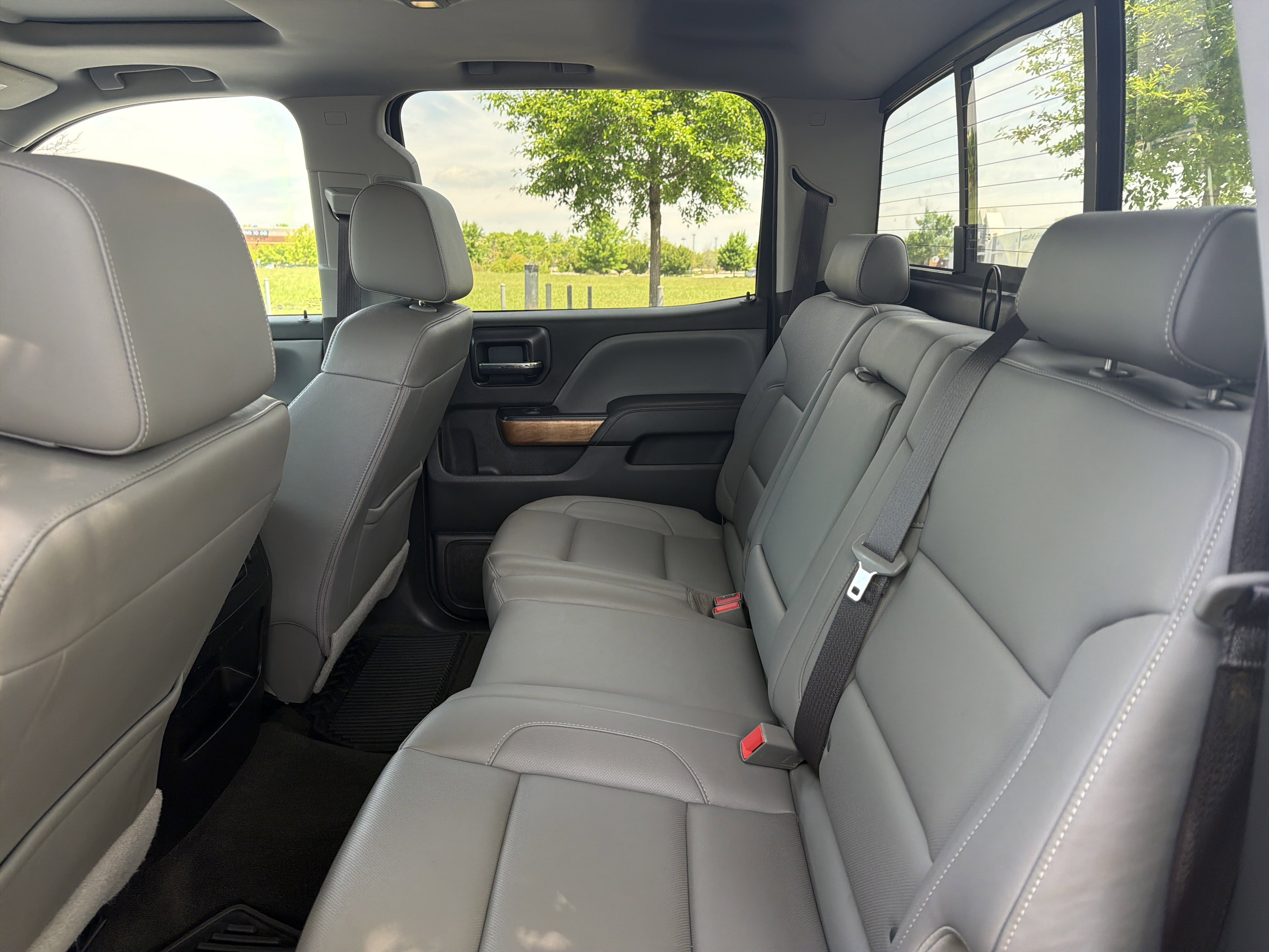 Used 2017 Chevrolet Silverado 1500 LTZ w/ Sport Package AWD/4WD image 26
