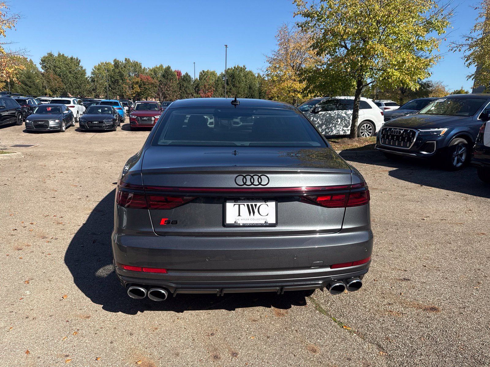 Used 2025 Audi S8 w/ Executive Package AWD/4WD image 4
