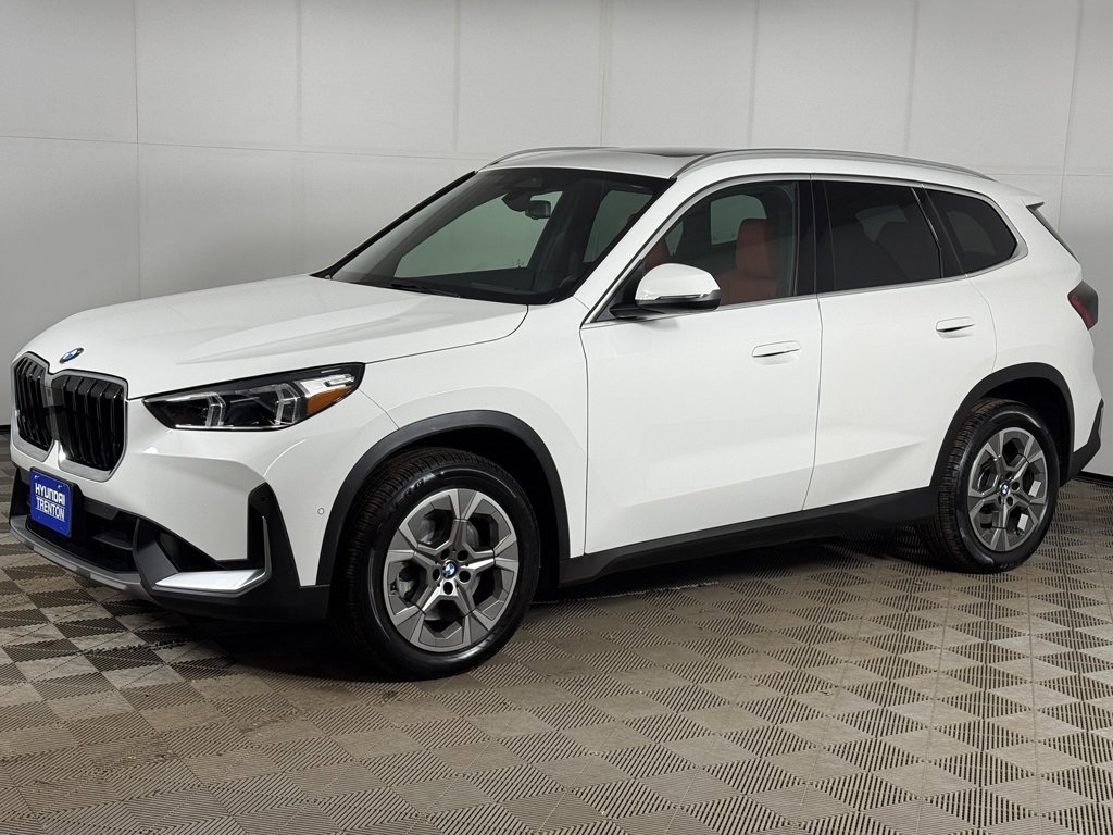Used 2023 BMW X1 xDrive28i w/ Convenience Package image 9