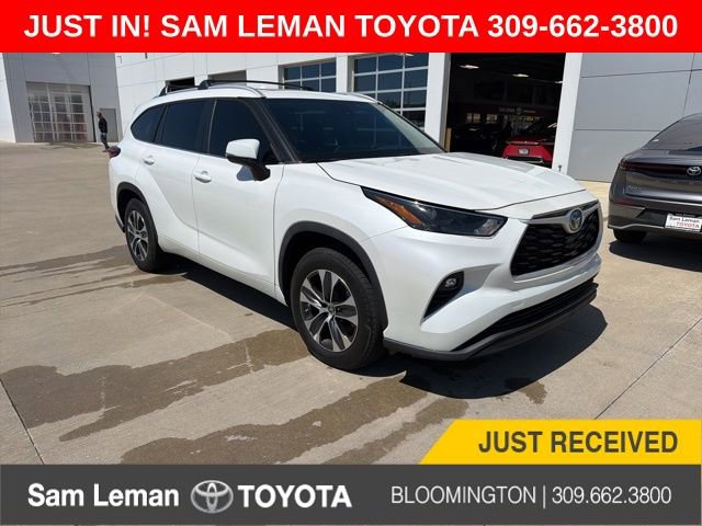 Used 2023 Toyota Highlander XLE image 1