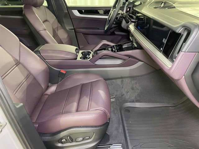 New 2026 Porsche Cayenne Coupe AWD/4WD image 23