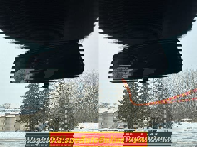 Used 2020 Ford Explorer XLT w/ Comfort Package image 28