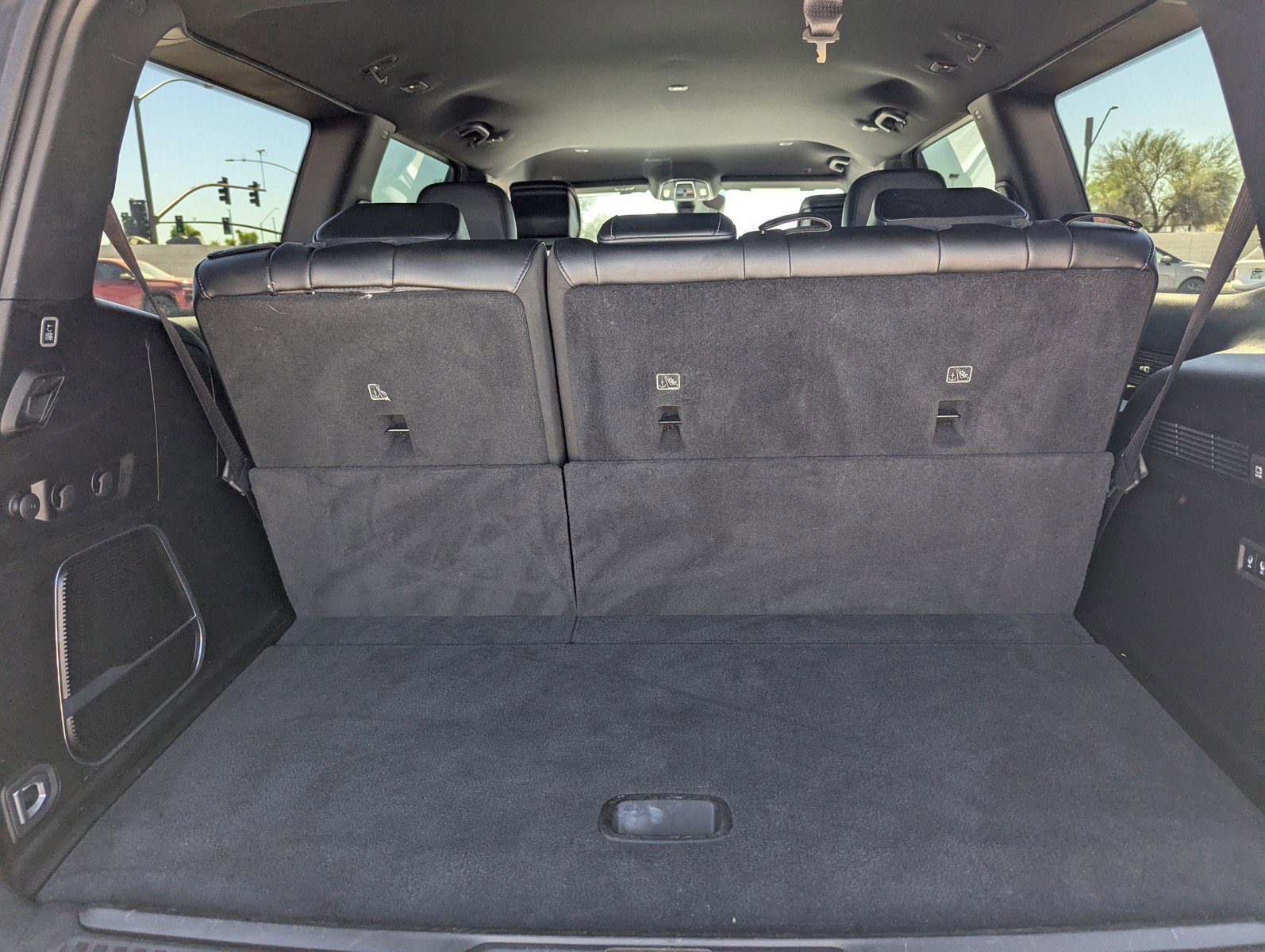 Used 2024 Jeep Wagoneer Series II w/ Flexible Seating Group image 9