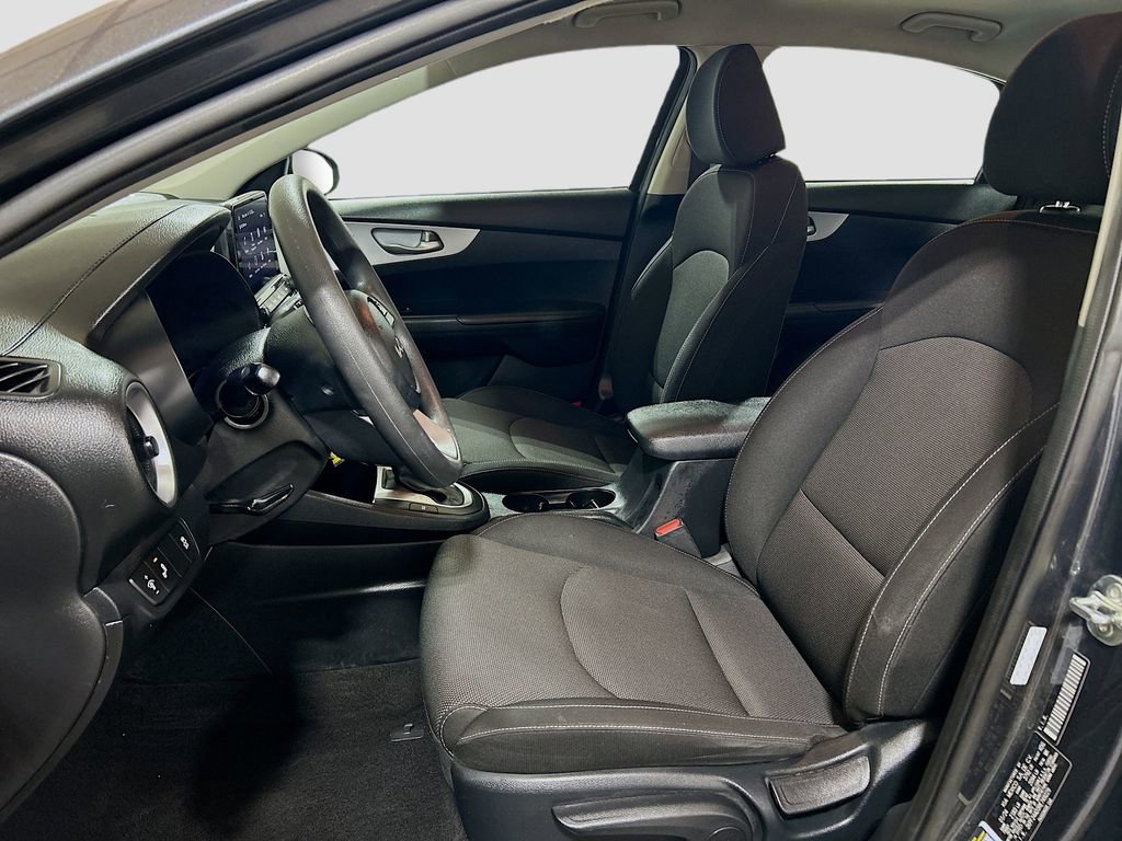 Used 2024 Kia Forte LXS w/ LXS Technology Package image 16
