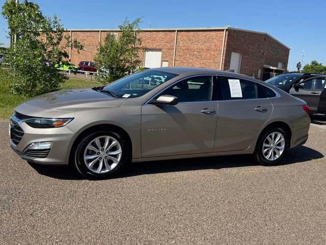Used 2025 Chevrolet Malibu LT FWD image 3