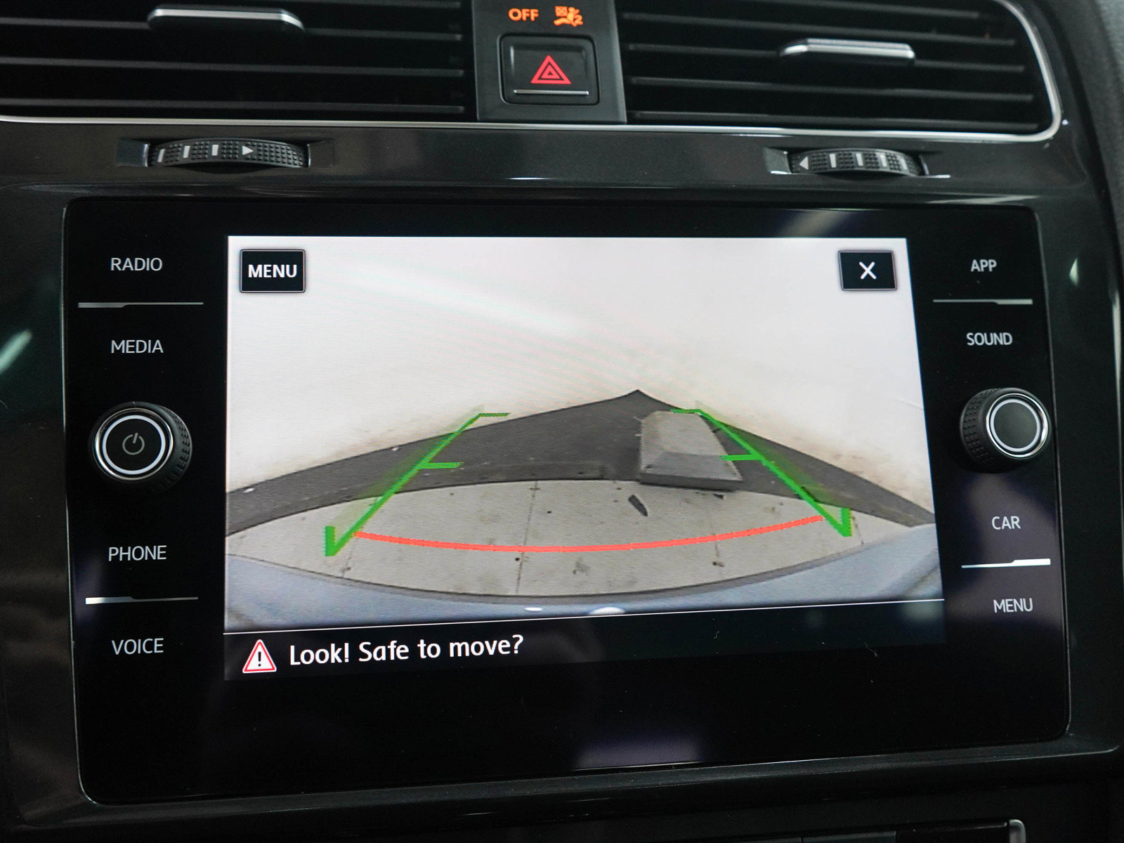 Used 2018 Volkswagen Golf SE FWD image 26