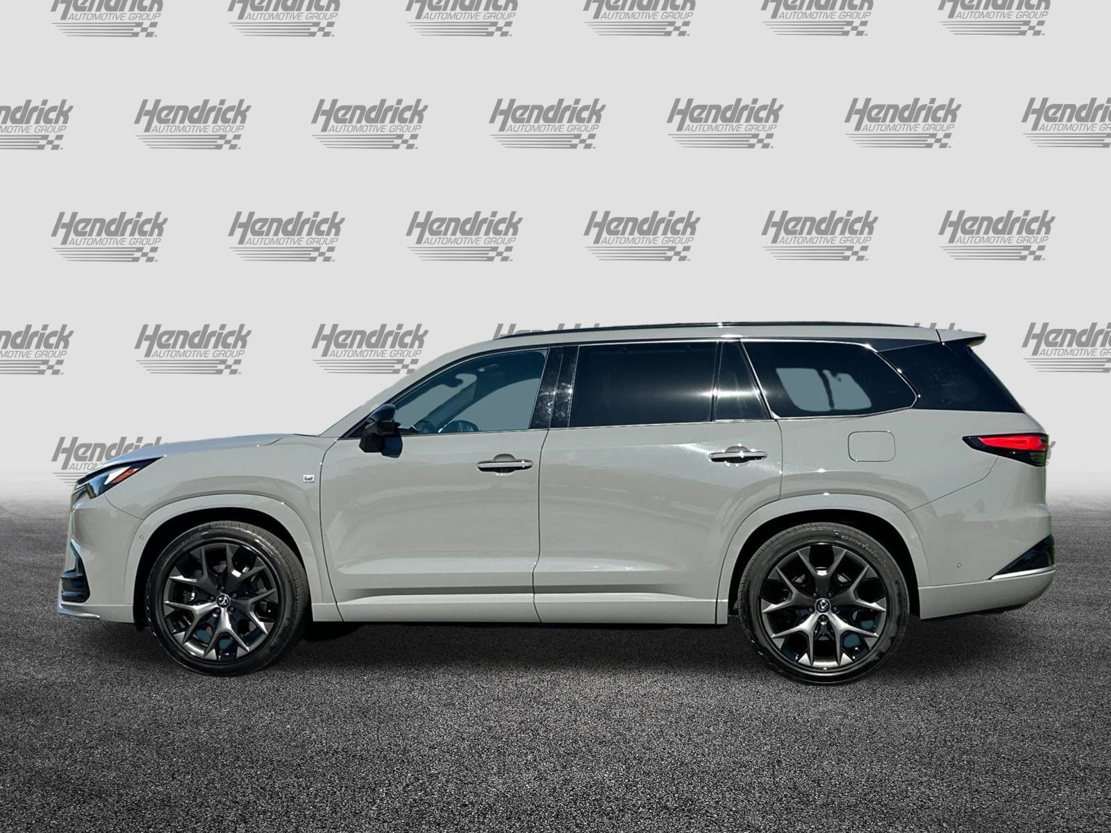 Used 2025 Lexus TX 500h 500h F SPORT Premium w/ Technology Package image 8