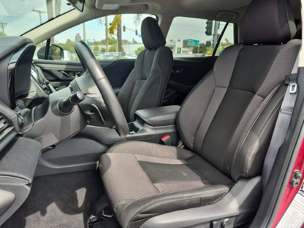Used 2025 Subaru Outback Premium AWD/4WD image 25