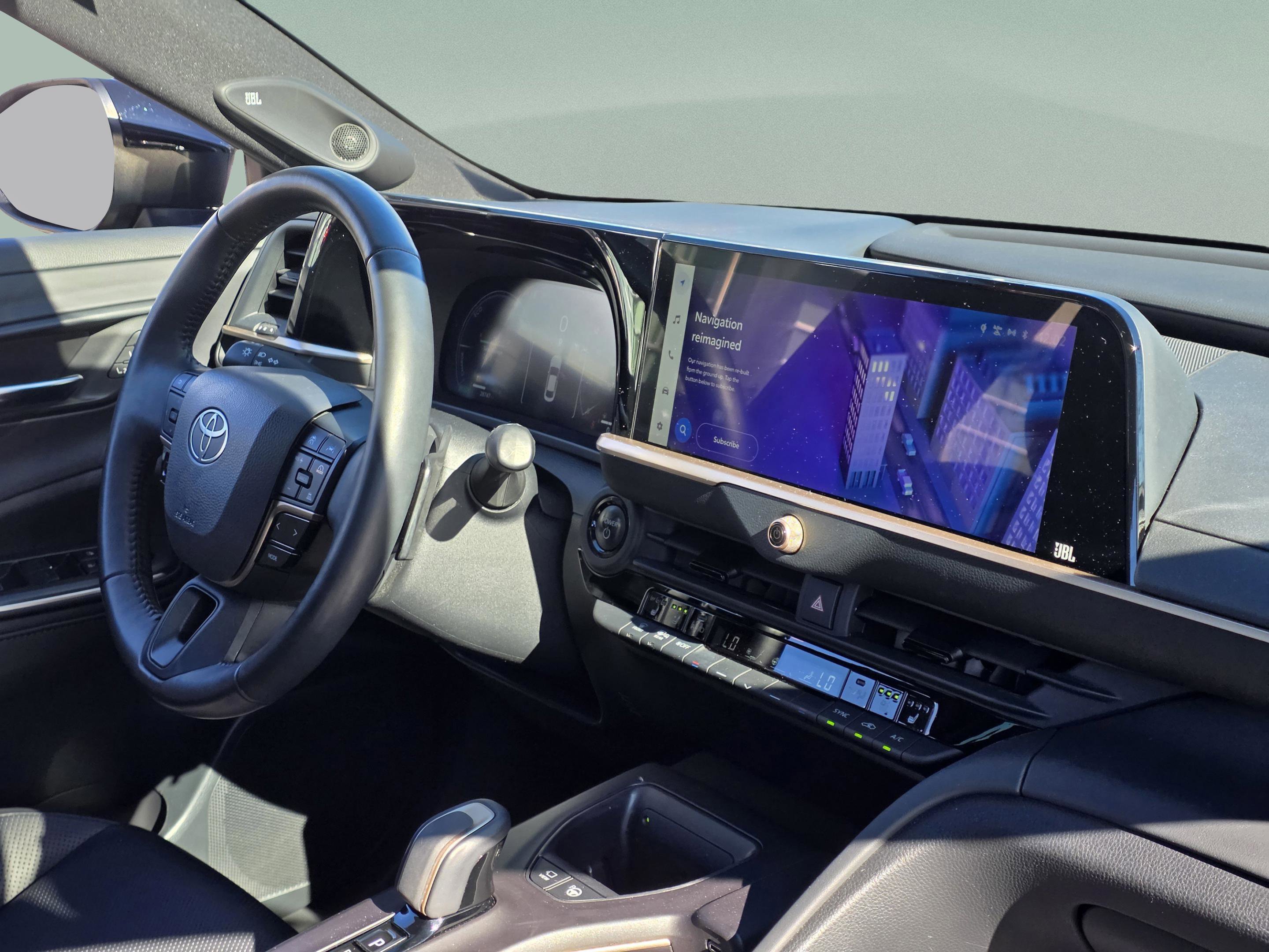 Used 2023 Toyota Crown Platinum image 28