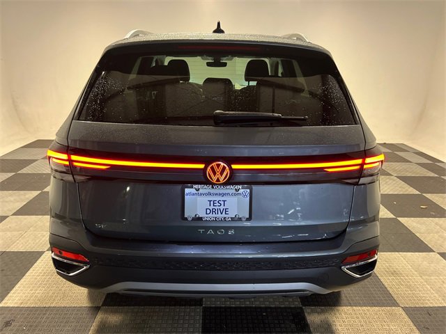 New 2026 Volkswagen Taos SE image 4