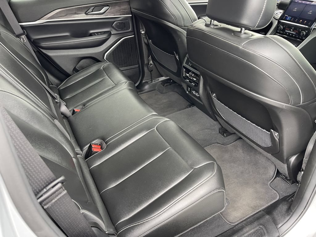 Used 2024 Jeep Grand Cherokee Limited 4xe AWD/4WD image 24