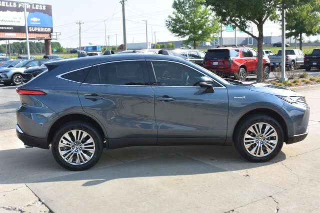 Used 2021 Toyota Venza XLE AWD/4WD image 4