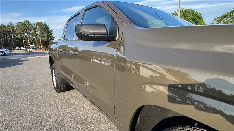 Used 2023 Chevrolet Colorado W/T RWD image 22