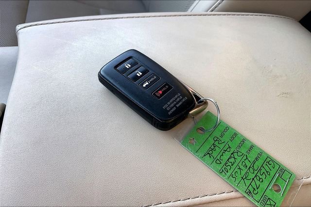 Used 2021 Lexus RX 350L Premium image 10