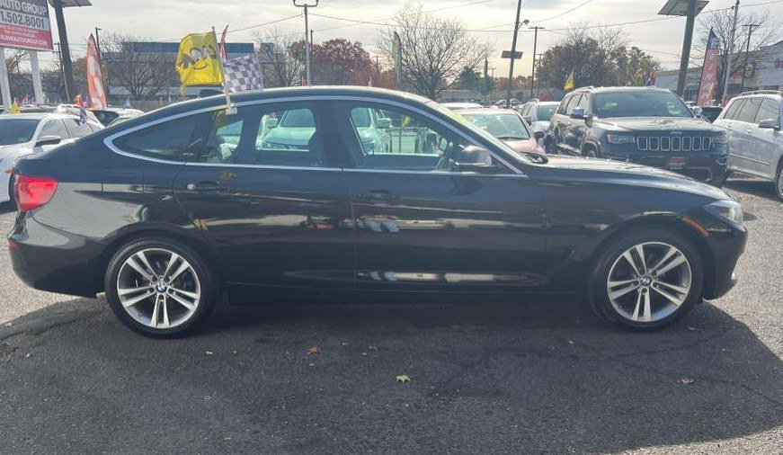 Used 2017 BMW 330i Gran Turismo xDrive AWD/4WD image 6