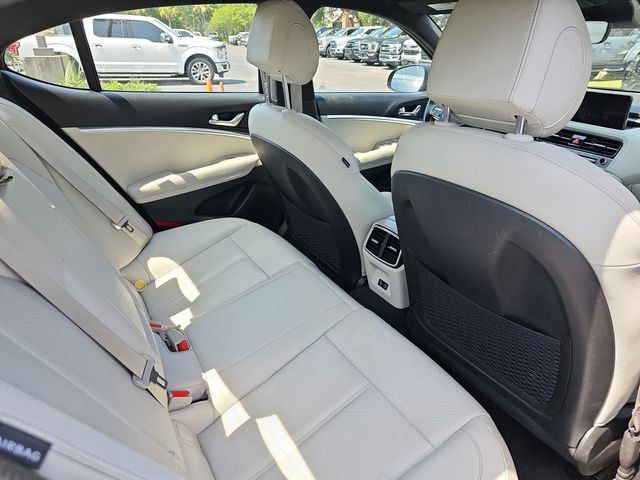 Used 2025 Genesis G70 2.5T AWD/4WD image 13