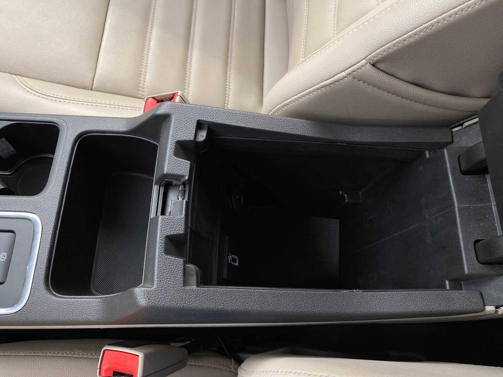 Used 2017 Ford Escape Titanium FWD image 20
