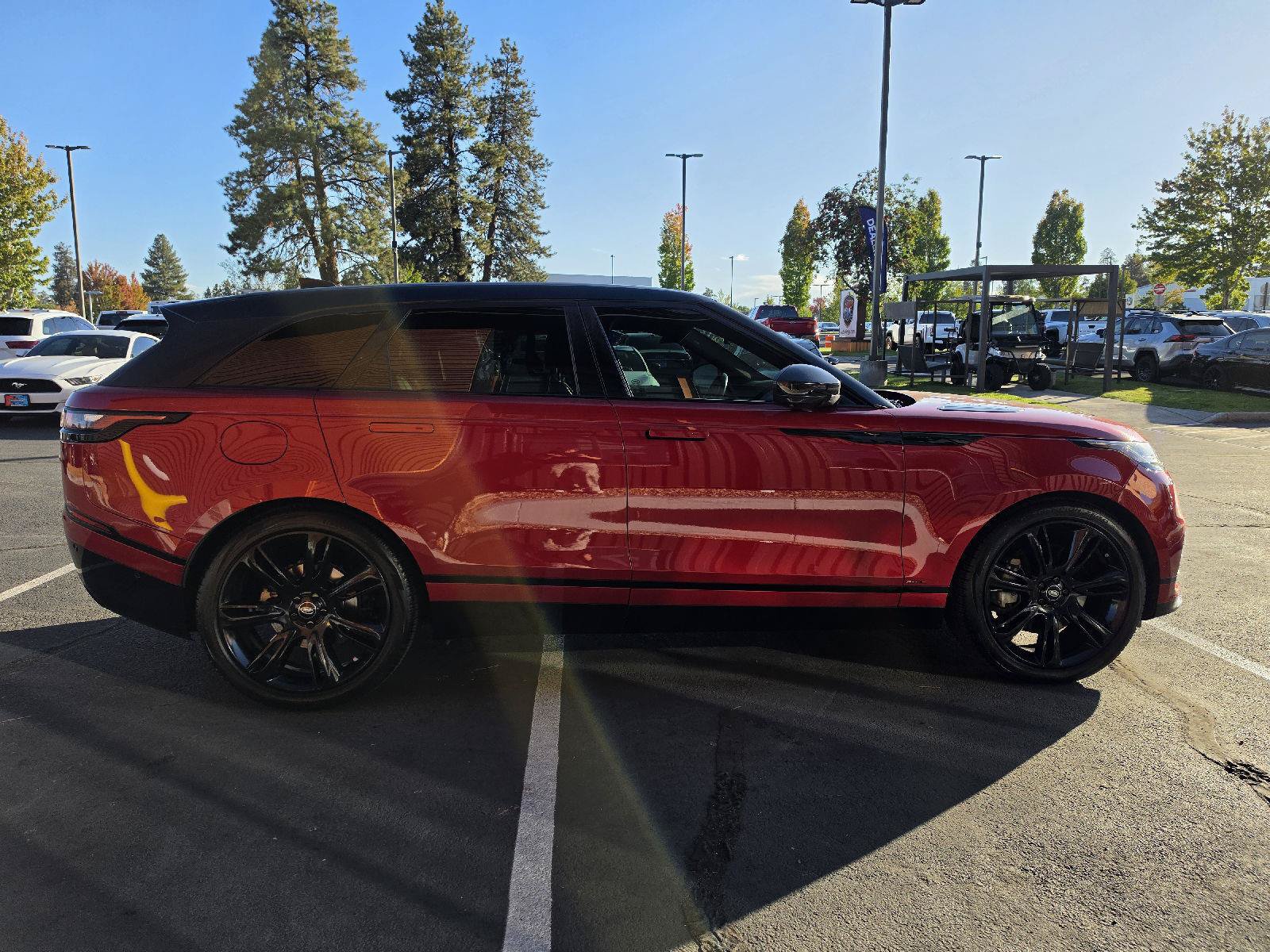 Used 2021 Land Rover Range Rover Velar R-Dynamic S AWD/4WD image 8