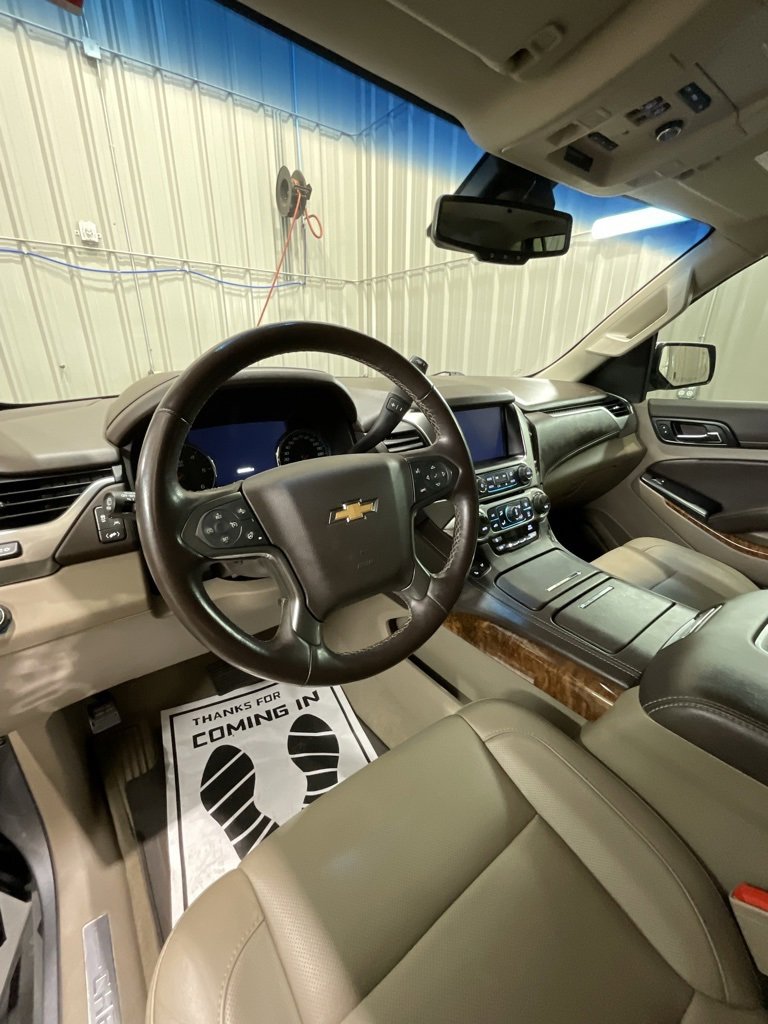 Used 2020 Chevrolet Suburban Premier image 9