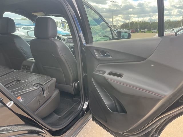 Used 2022 Chevrolet Equinox RS w/ LPO, Floor Liner Package AWD/4WD image 48