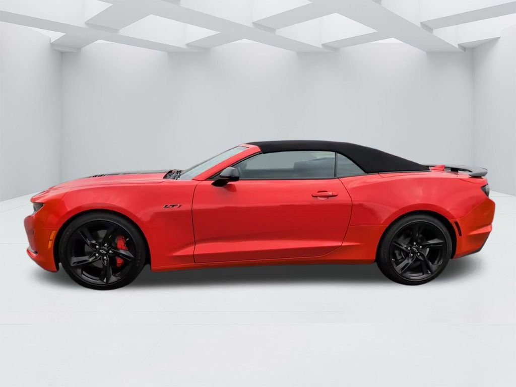 Used 2021 Chevrolet Camaro LT w/ RS Package image 8