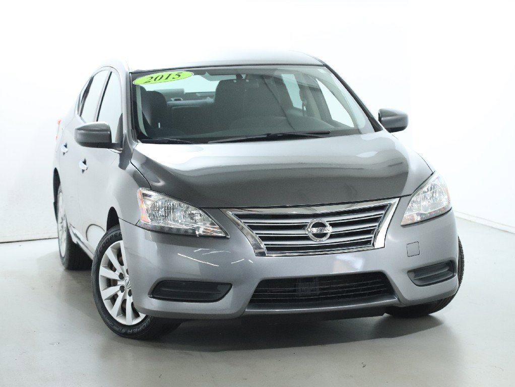 Used 2015 Nissan Sentra SV image 2