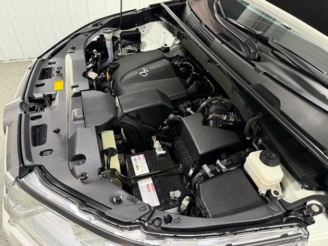 Used 2019 Toyota Highlander XLE image 32