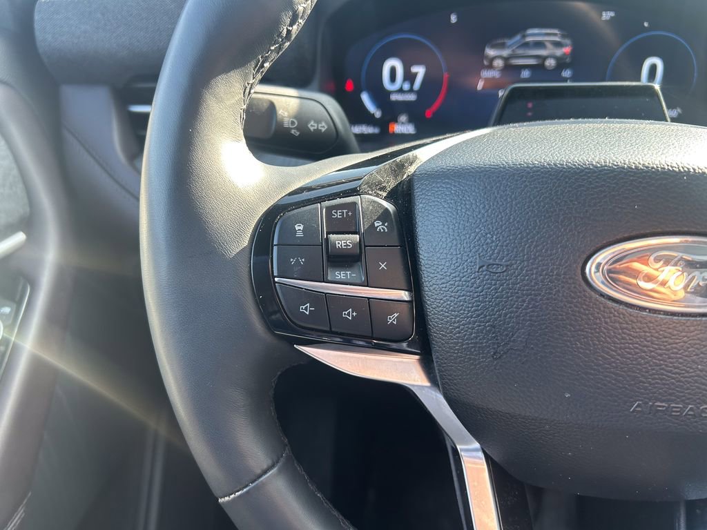 Certified 2025 Ford Explorer Platinum w/ LUX Leather Package image 34