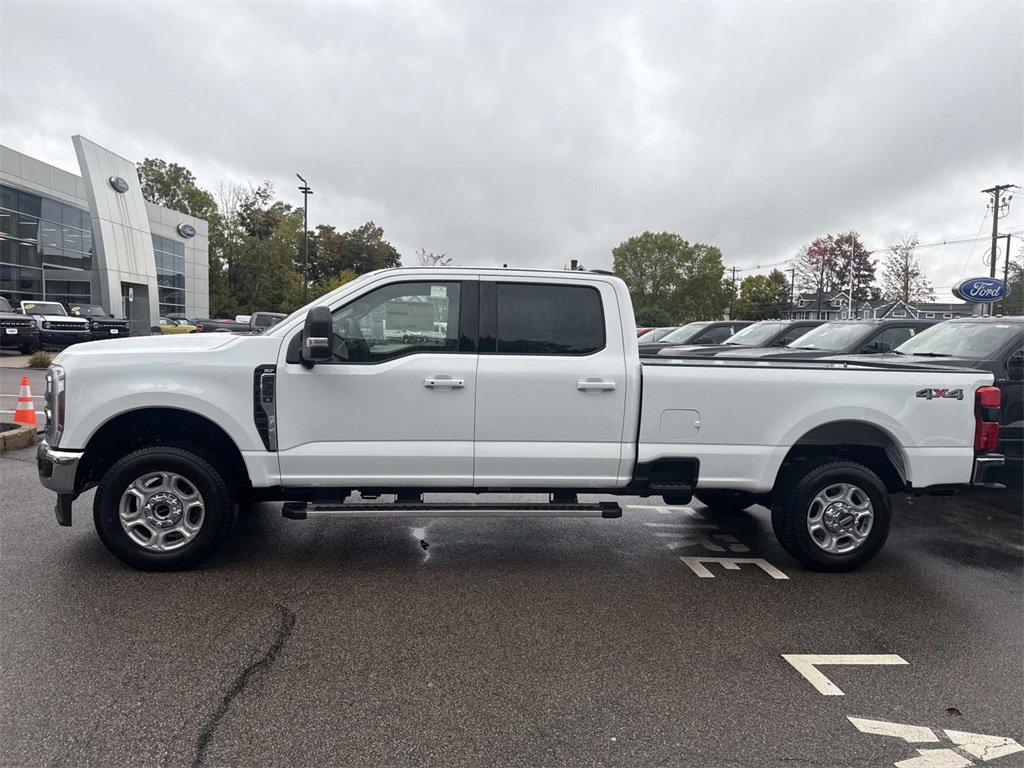 New 2026 Ford F350 XLT image 2