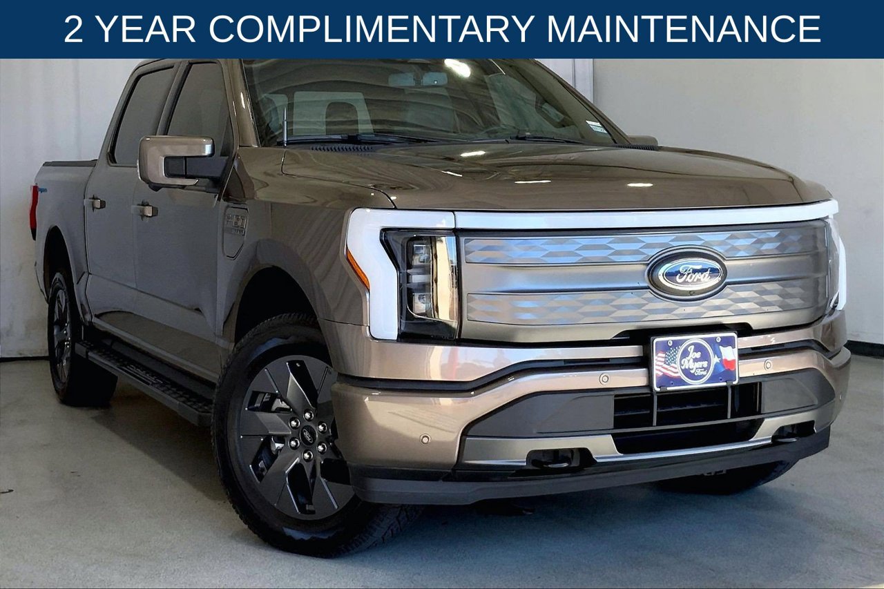 Used 2023 Ford F150 Lightning Lariat w/ Max Trailer Tow Package AWD/4WD image 1