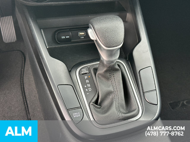 Used 2025 Kia Soul LX w/ LX Technology Package FWD image 34