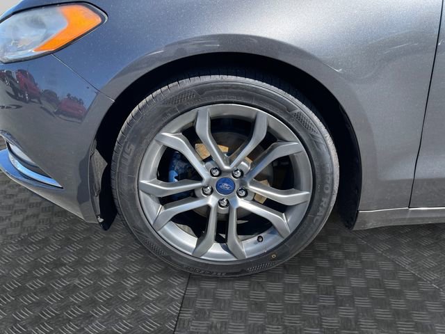 Used 2017 Ford Fusion SE w/ Equipment Group 201A image 32